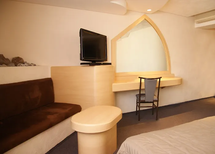 Porto Novo & 3*