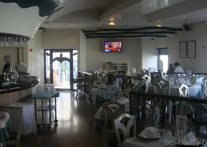 Porto Novo & 3*
